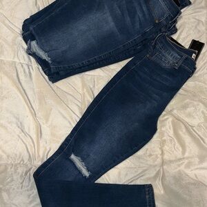 Dark Wash Women's Skinny Jeans - Blue